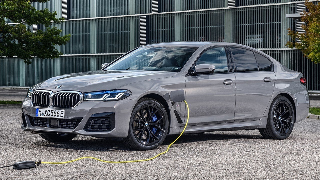 Novo BMW 5 Series 2024: Revolução Estética